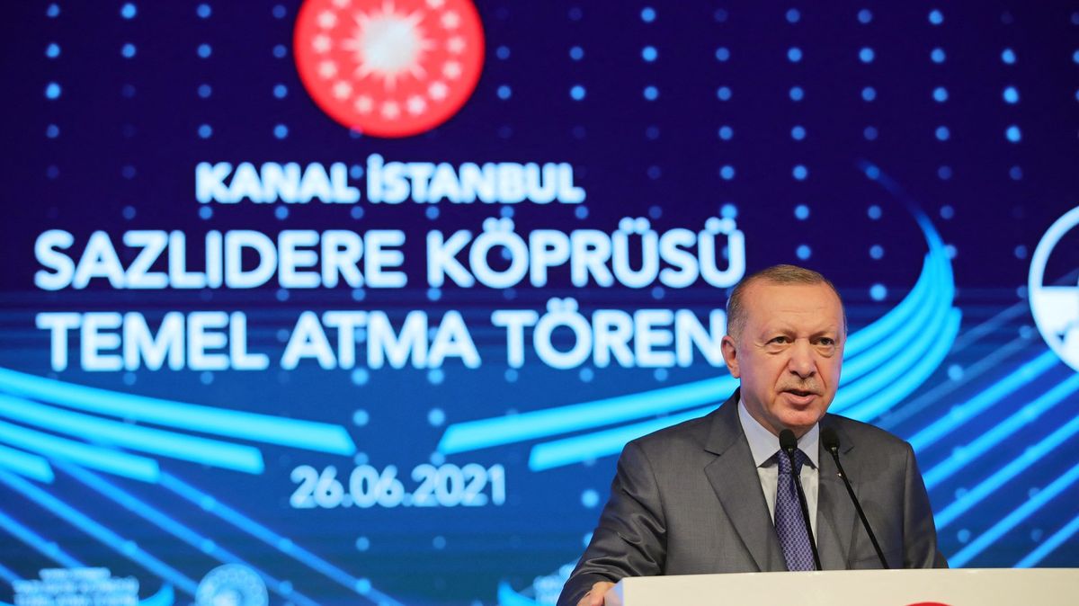 Erdogan odstartoval mamutí stavbu kanálu Istanbul, experti jsou proti